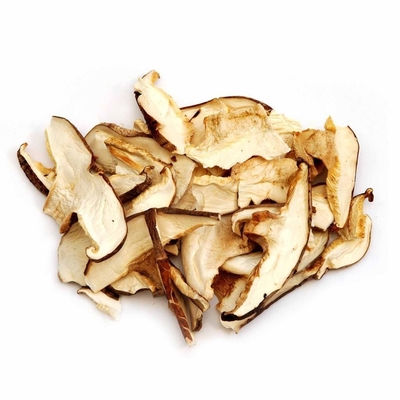 Mushroom geur gedroogde shiitake paddenstoelen in zak droge textuur
