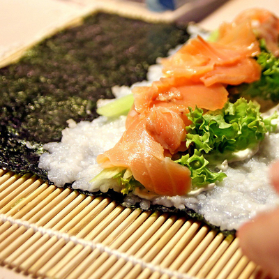 Donkergroen geroosterd zeewier Nori Beschikbaarheid Ronde sushi Ingrediënten